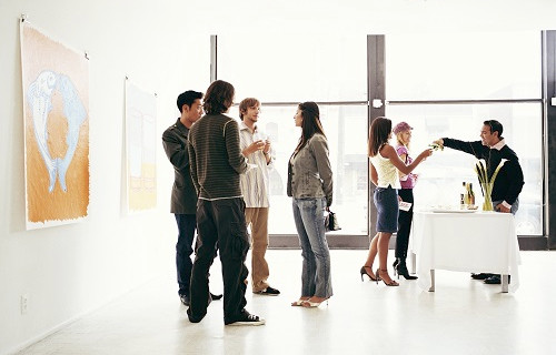 For bookings of 8-9 rooms